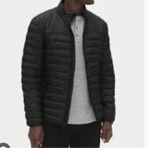 Gap Cold Control Lightweight Black Jacket Packable